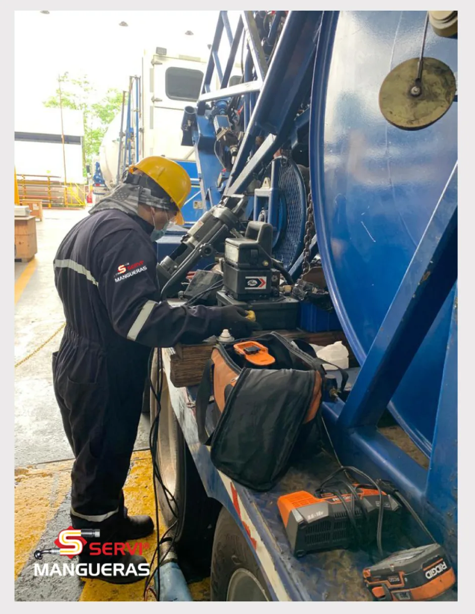 Líneas hidráulicas para transporte y volquetas